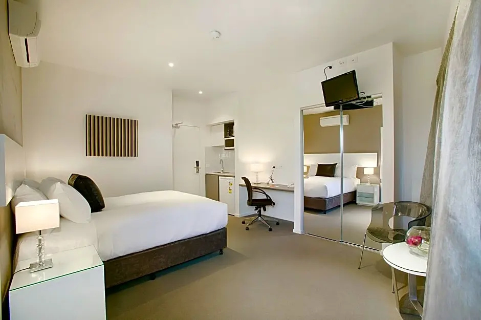 Double Apartment (full double bed)