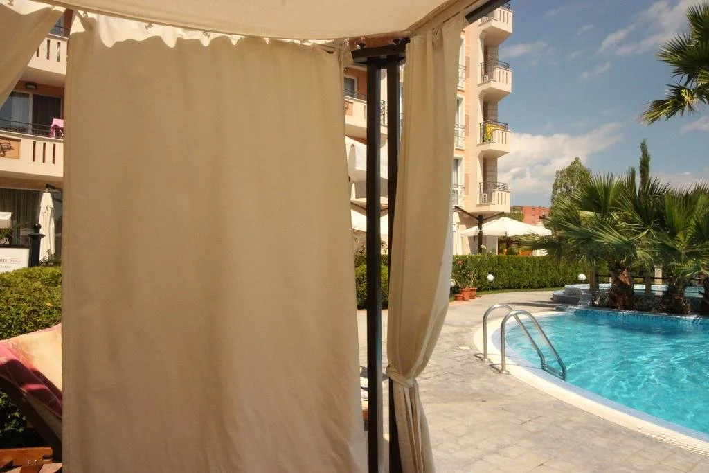 Balcony & Terrace
