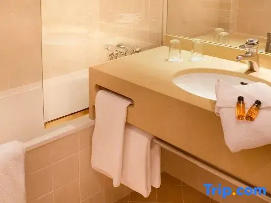 Relais Du Louvre 58