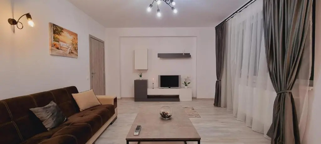 Art Apartment 2