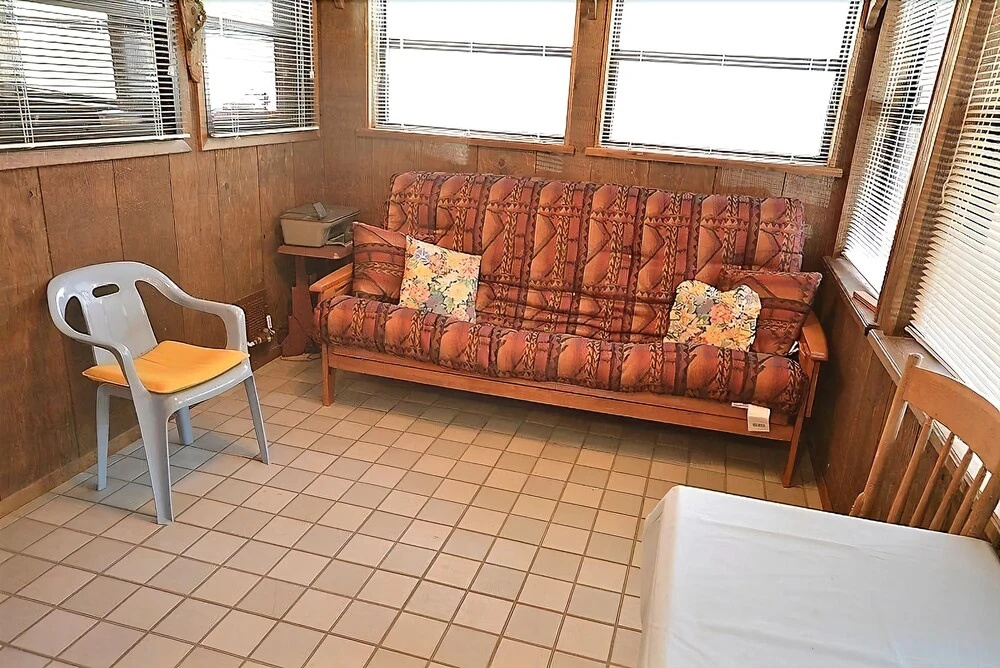La Grange Cabin - Two Bedroom Cabin