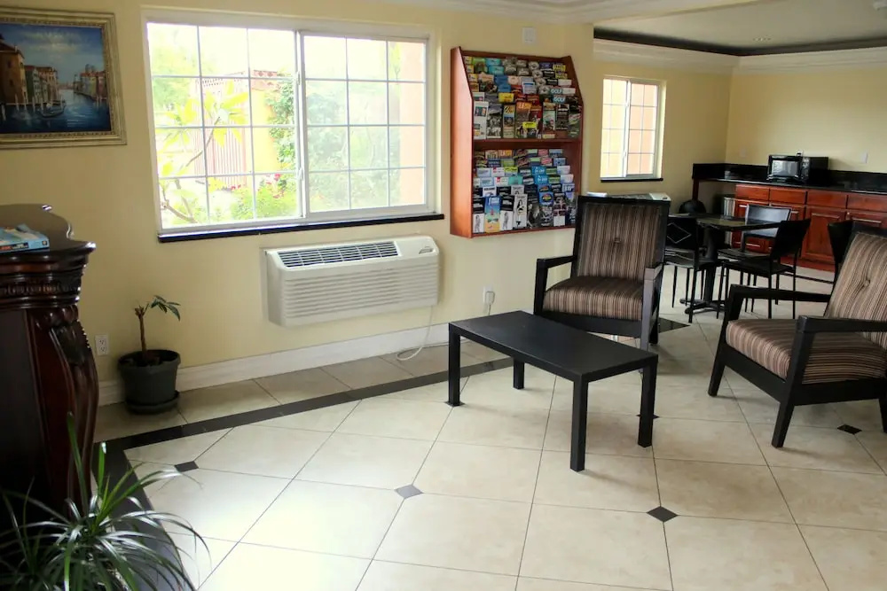 Lobby & Reception