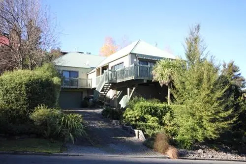17 Alpine Avenue