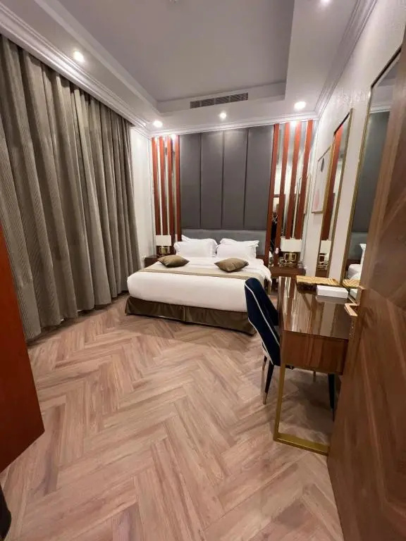 Deluxe Suite