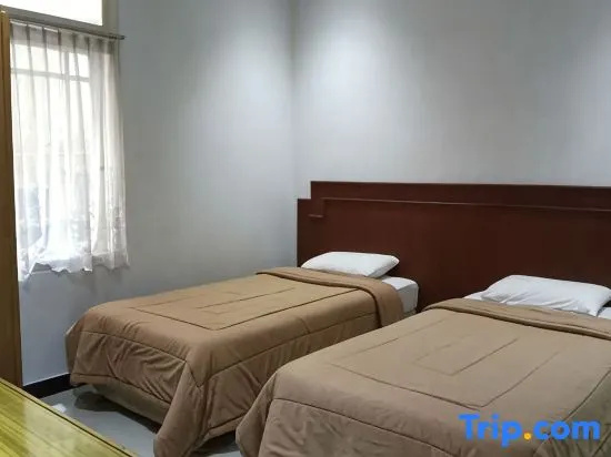 3 Bedrooms Standard room with pool view