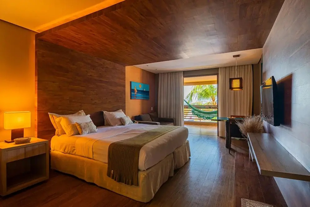 Deluxe Suite with balcony