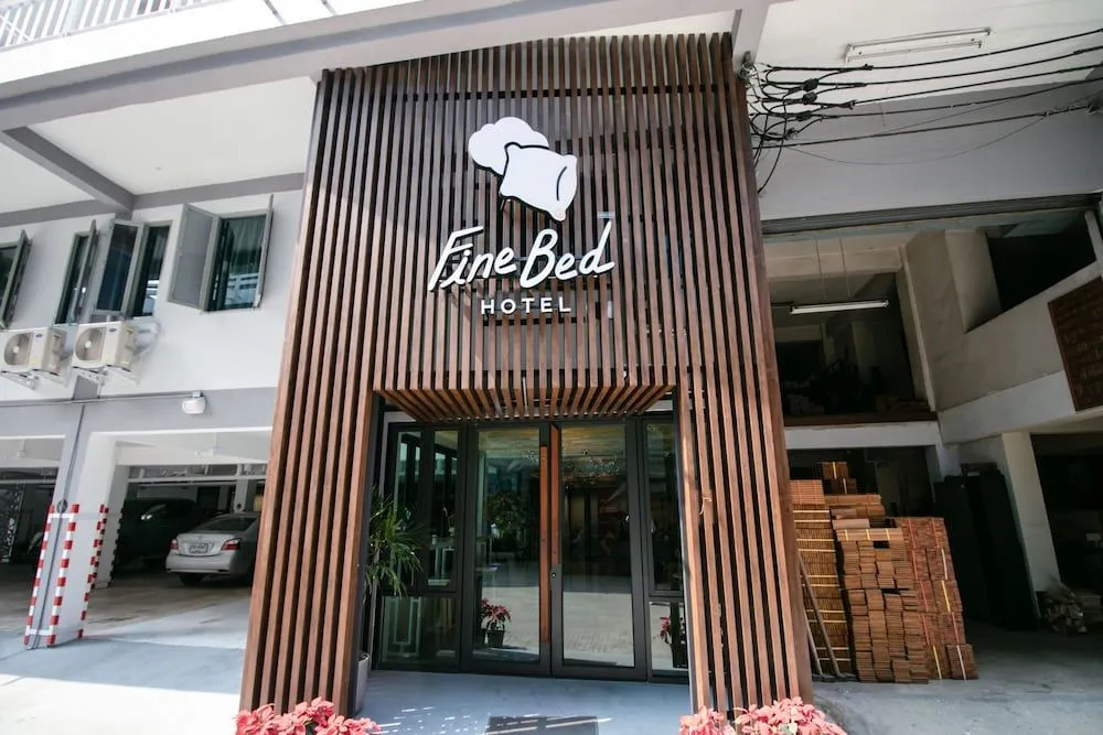 Fine Bed Hotel