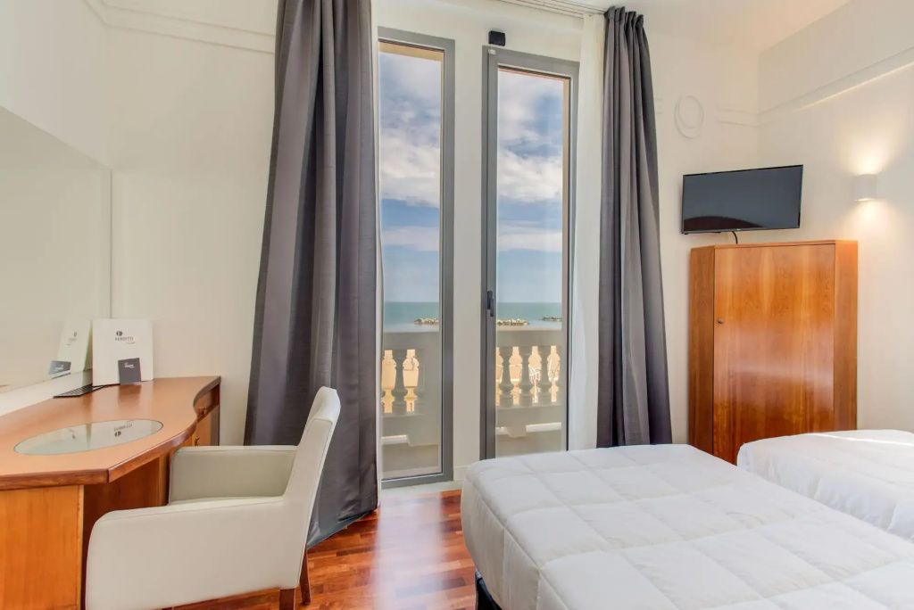 Hotel photo 37