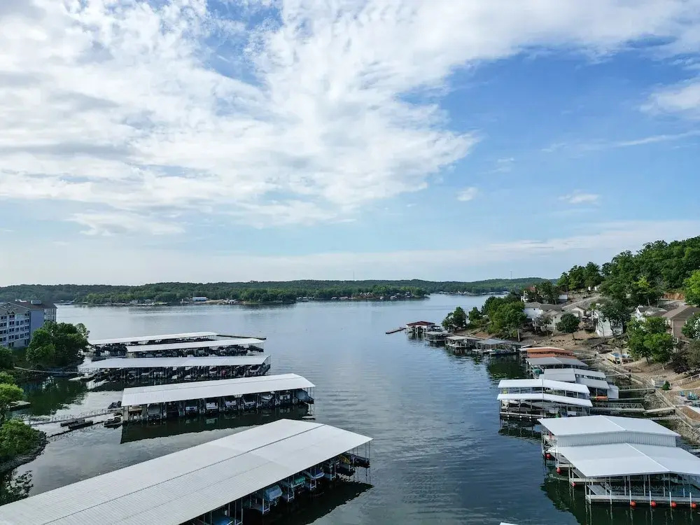 Ten Minutes to "the Strip" - Amazing Lake Views