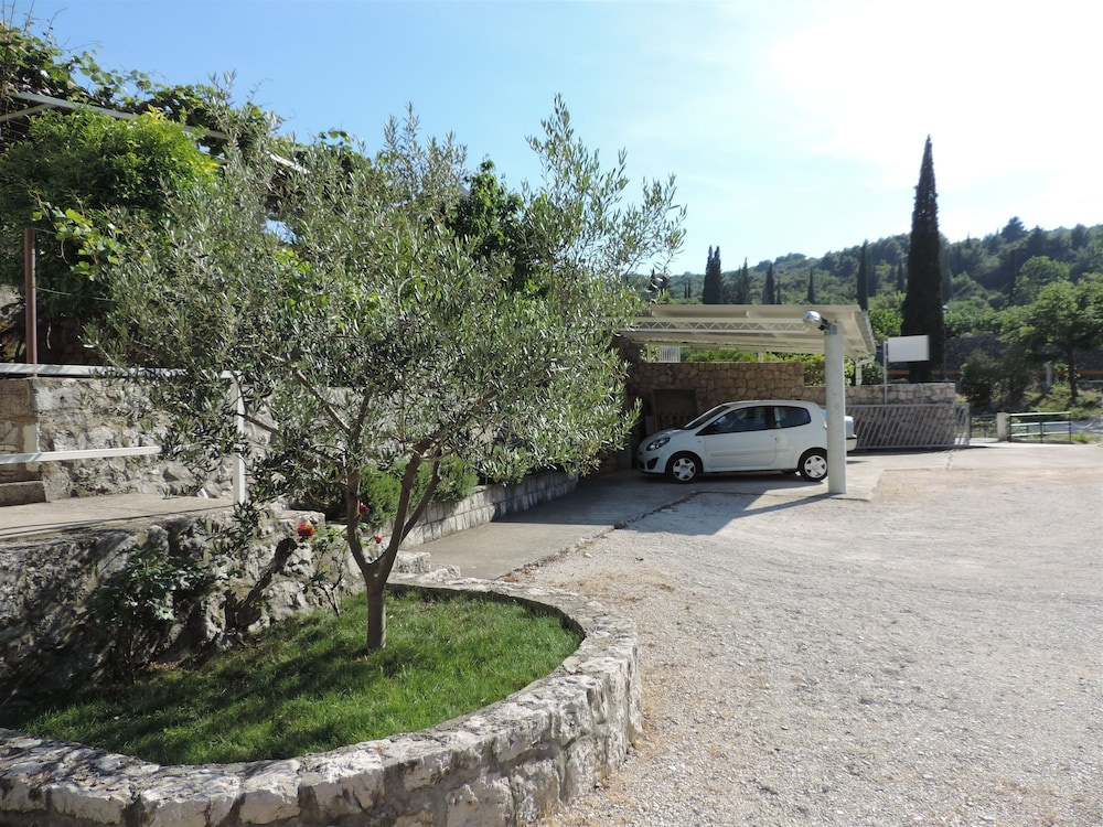 Apartments Kruno