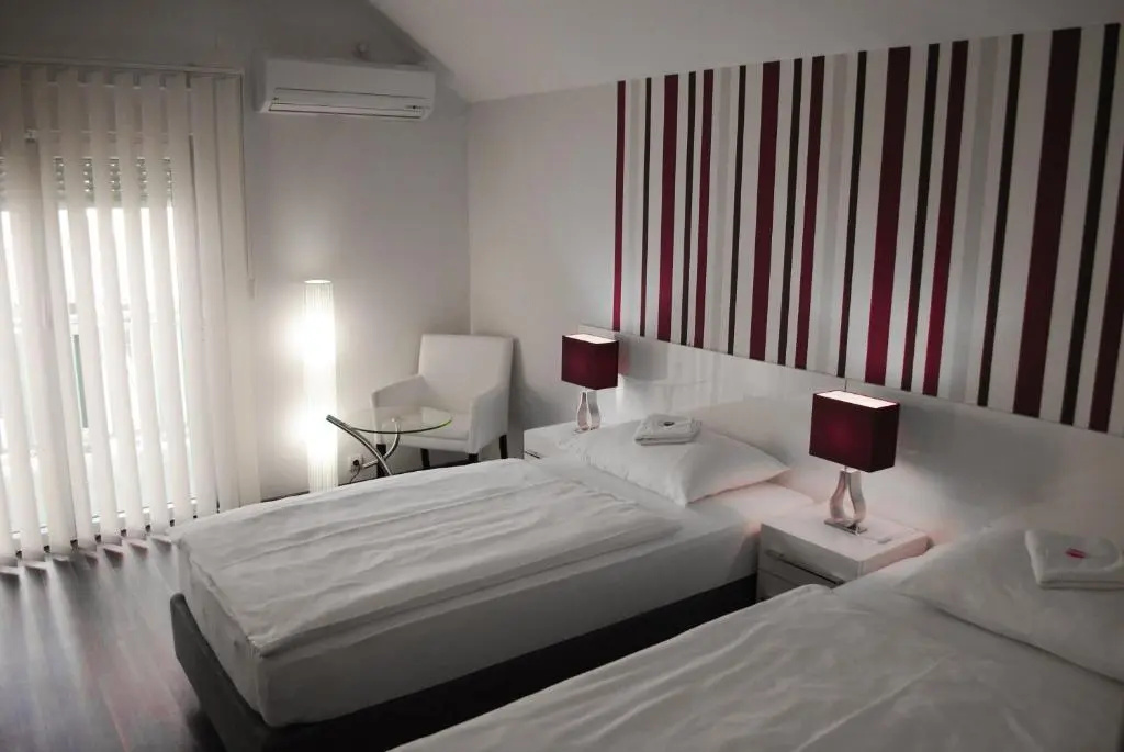 Deluxe Double room full double bed