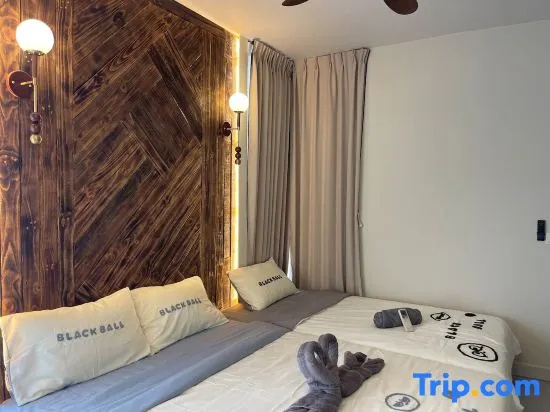 1 Tebrau Modern Rustic Retreat N2009 by UcomeStay