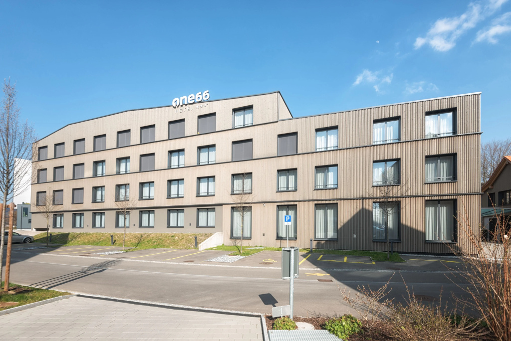 Hotel one66 (free parking garage)