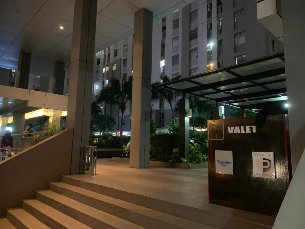 Green Bay Pluit Apartment - Seaview Studio Fast Wifi