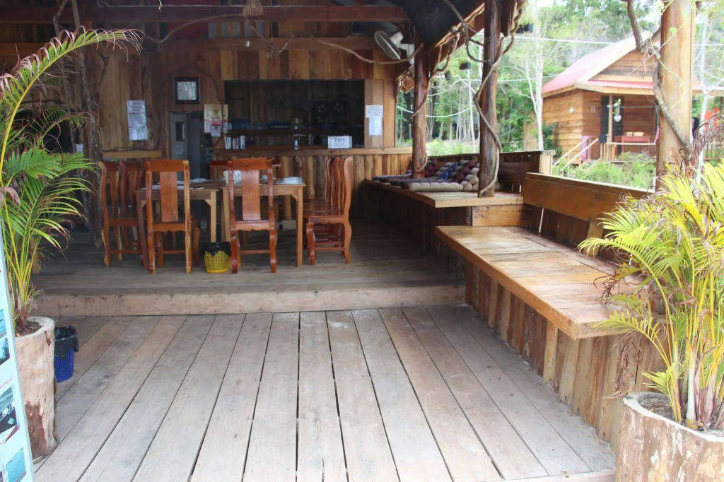 Romdoul Koh Rong Island Resort