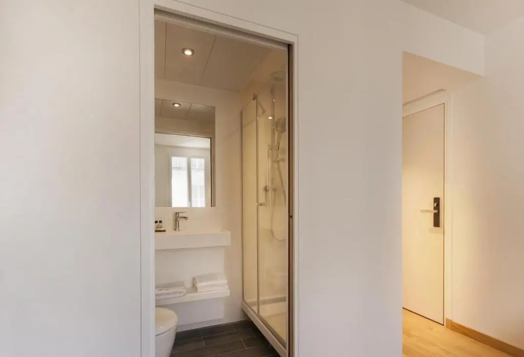 Classic Double room (full double bed)