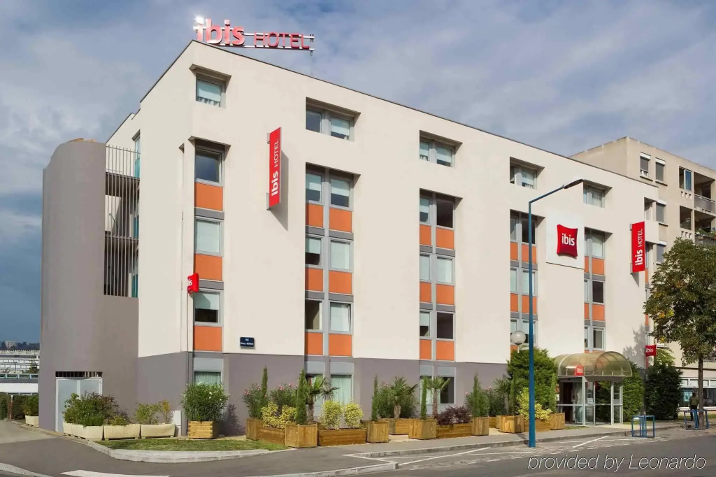 ibis Lyon Gerland Rue Merieux