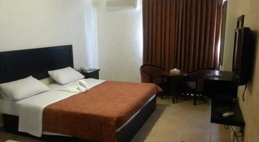 OIa Palace Hotel - Chambres