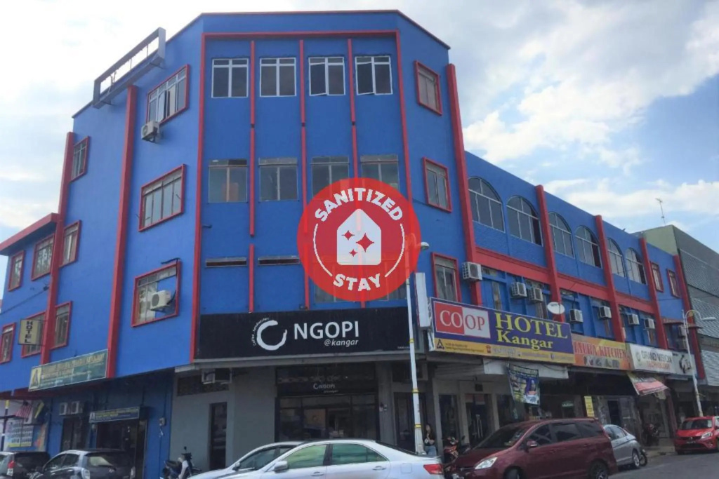 Super OYO 90039 Coop Hotel Kangar