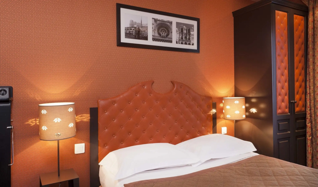 Отель Hôtel du Prince Eugène в Париже