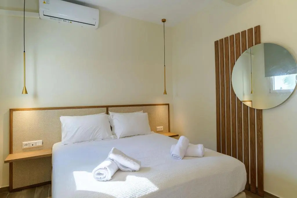 Standard Double room with sea view (full double bed)