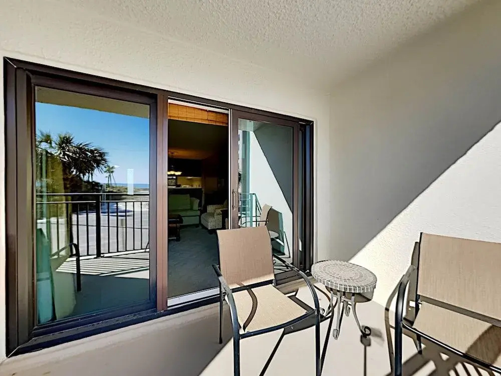 Balcony & Terrace