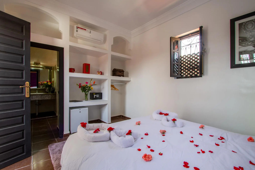 Standard Double room (full double bed)