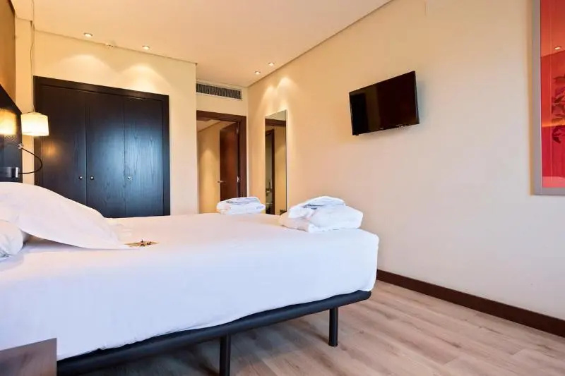 Occidental Pamplona - Chambres