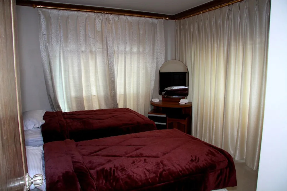 2 Bedrooms Club Suite with balcony