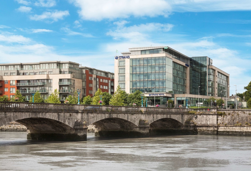 Limerick Strand Hotel picture