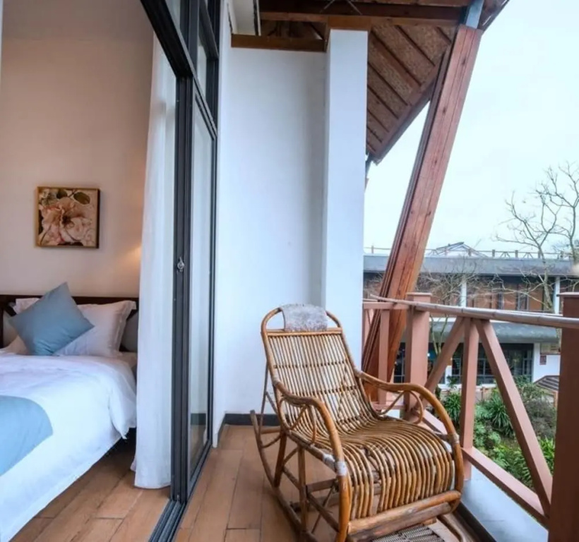 Balcony & Terrace