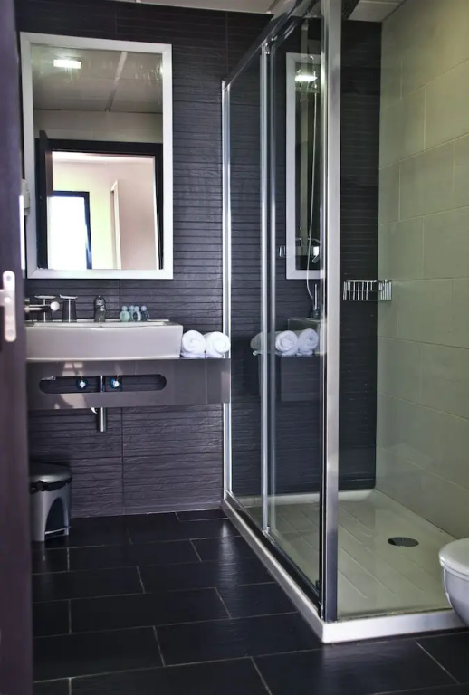 Standard Triple room with balcony
