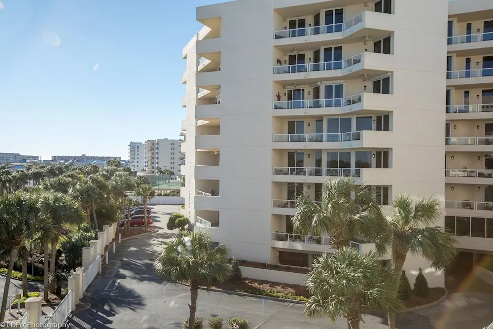 East Pass Towers 304 3 Bedroom Condo by RedAwning