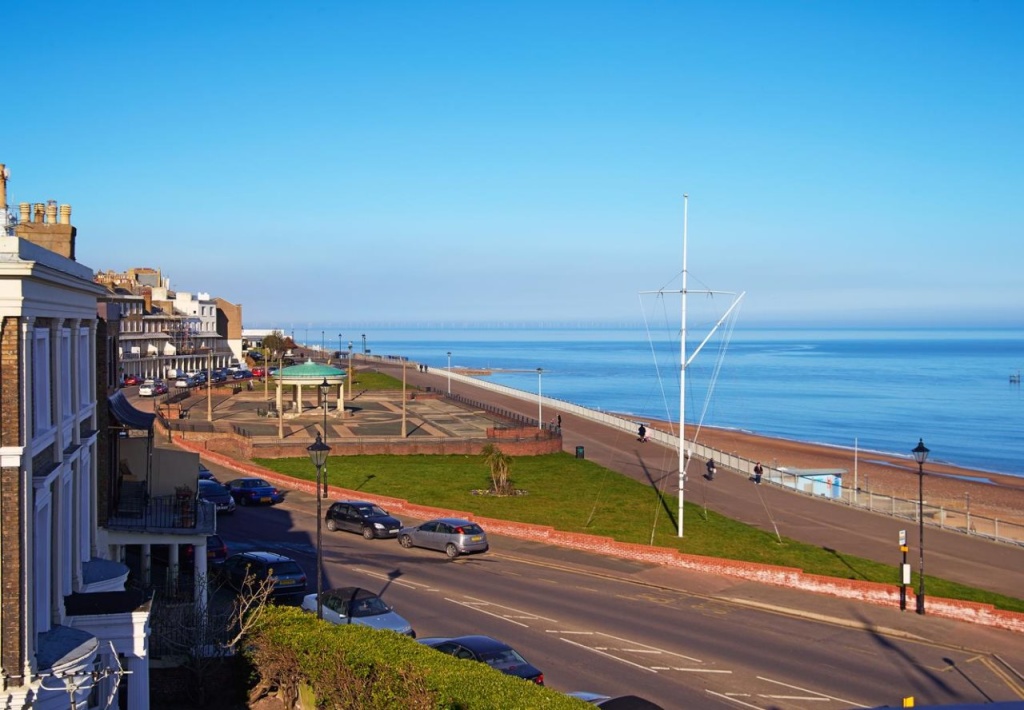 Beach & Waterfront