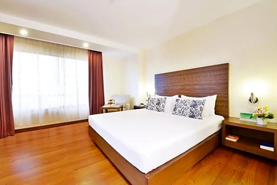 Deluxe Double room (full double bed)