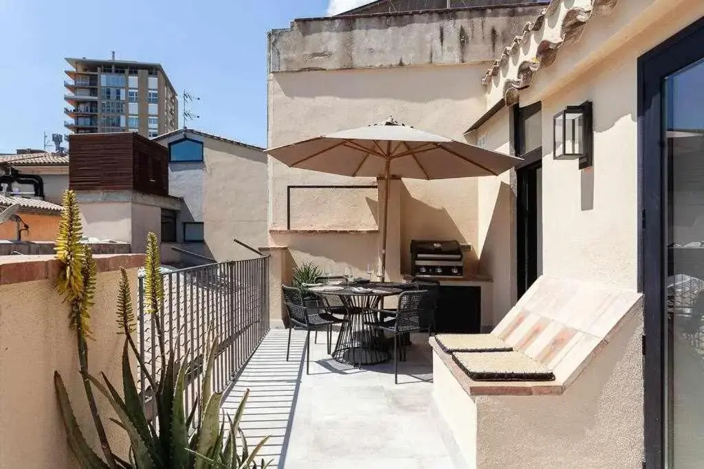 Velo Vern 3 Luxury penthouse w views of city wall