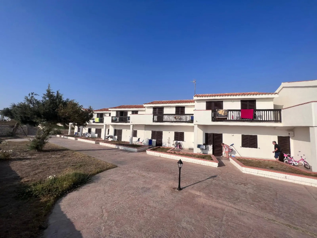 Kamarina Resort