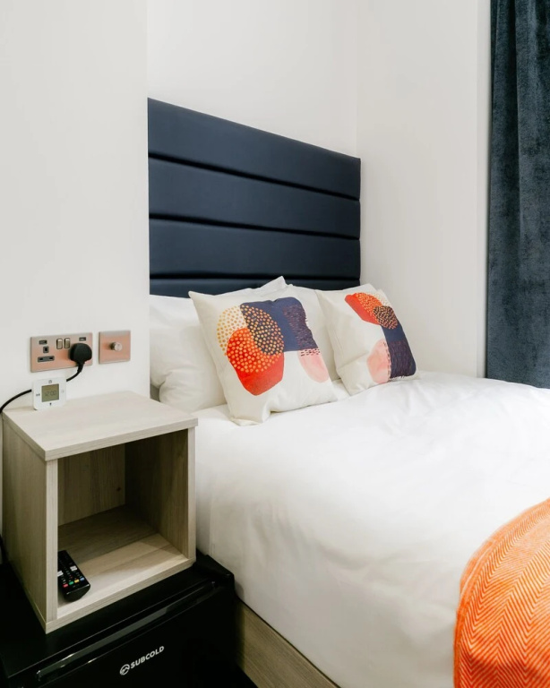 Standard Double room (full double bed)
