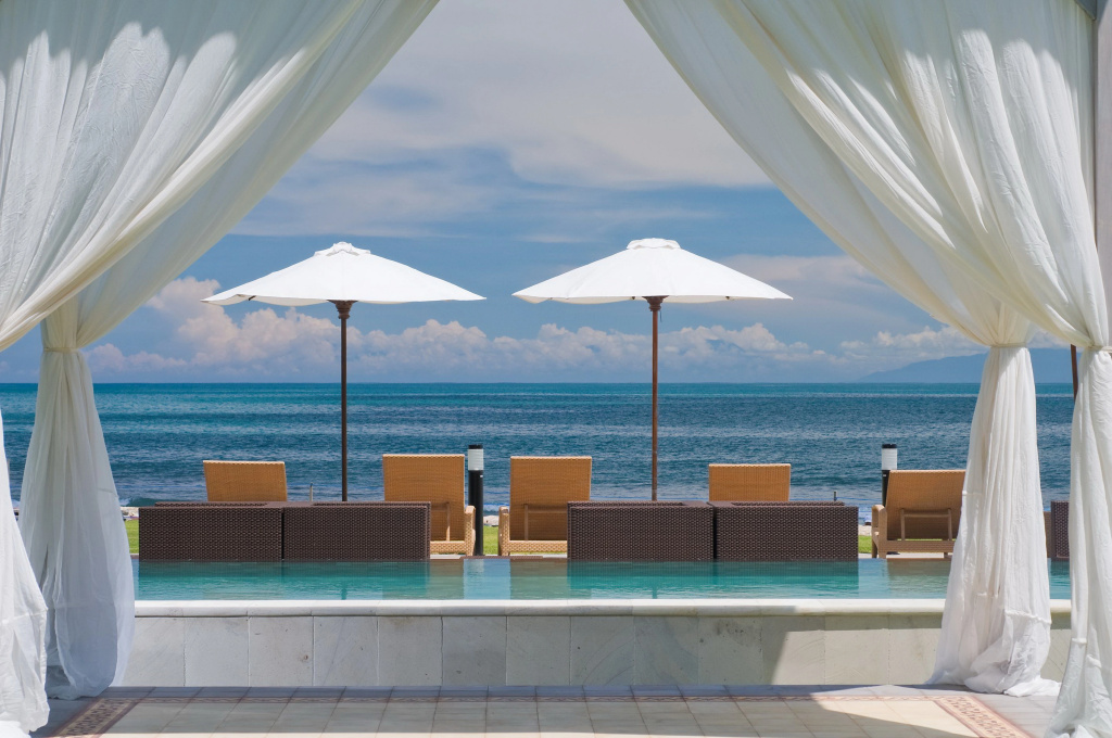 Beach & Waterfront