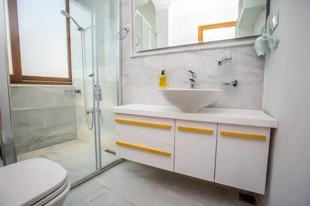Standard Double room with city view (full double bed)