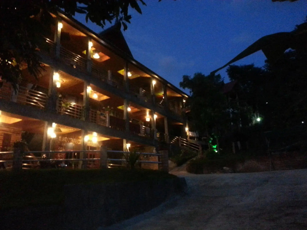 Sea Rock Resort
