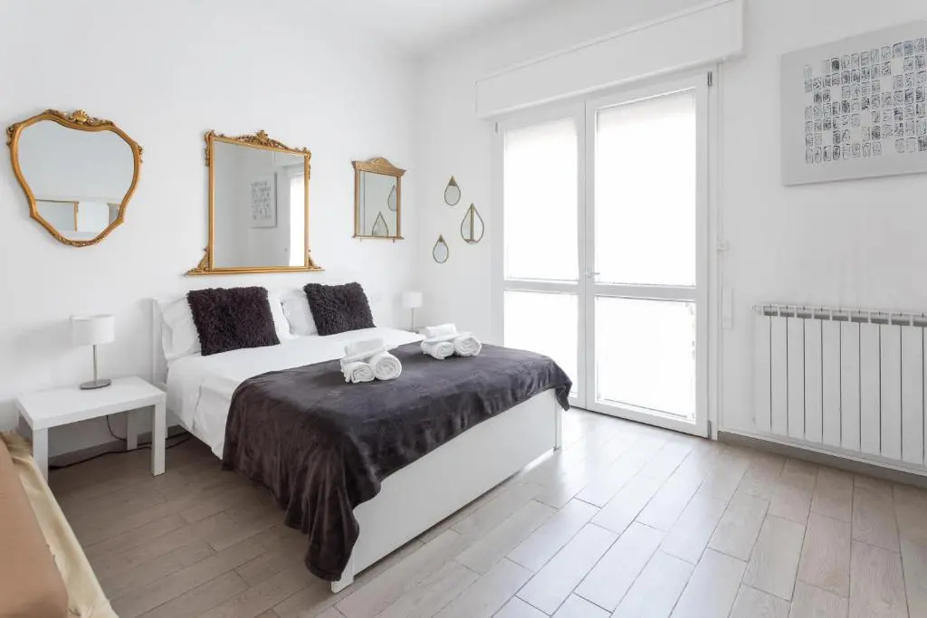 2 Bedrooms Apartment