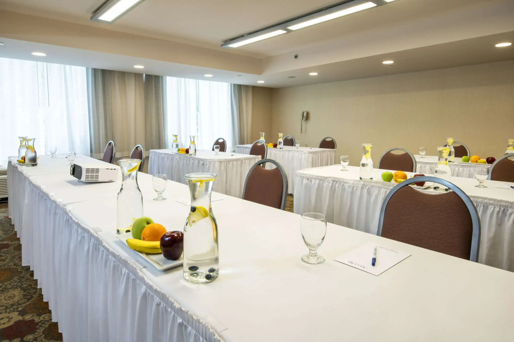 Allure Hotel & Conference Centre - Général