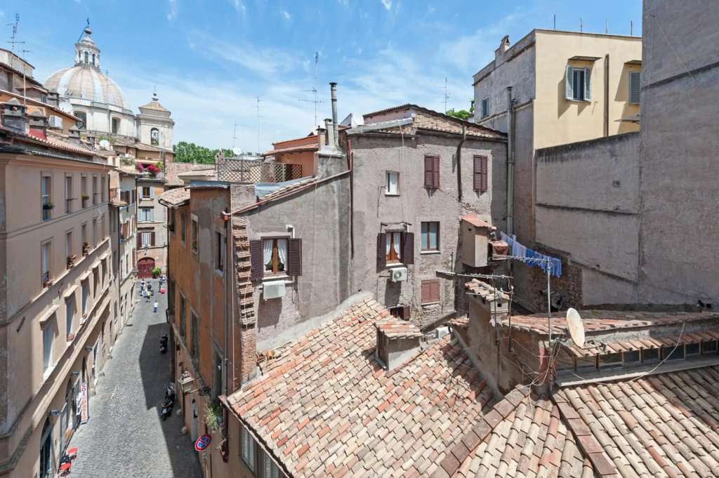 Ancient Palace In Downtown Rome