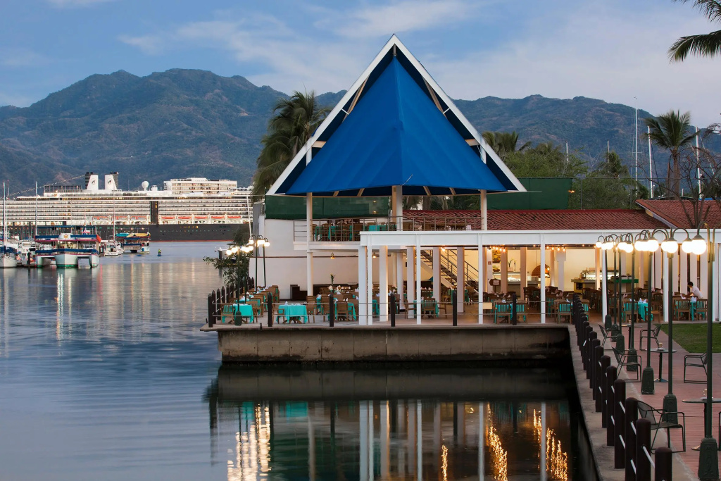 Beach & Waterfront