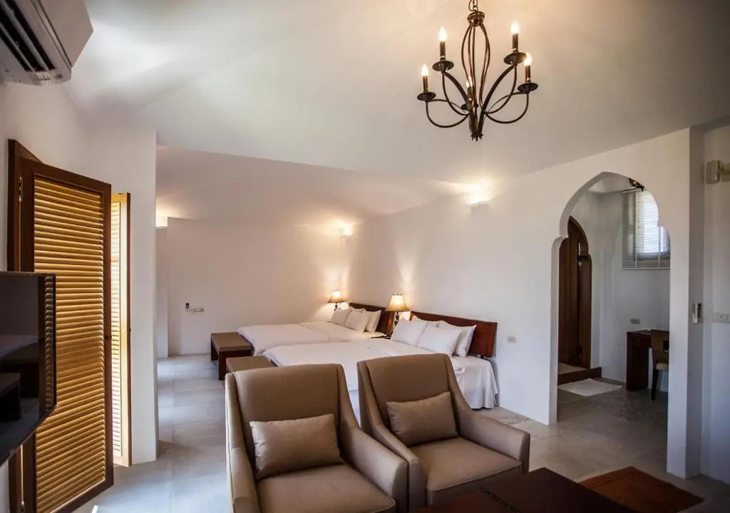 Standard Quadruple room with sea view