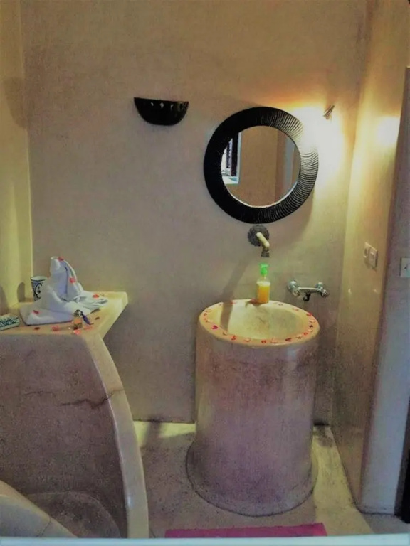 Comfort Double room with courtyard view (full double bed)