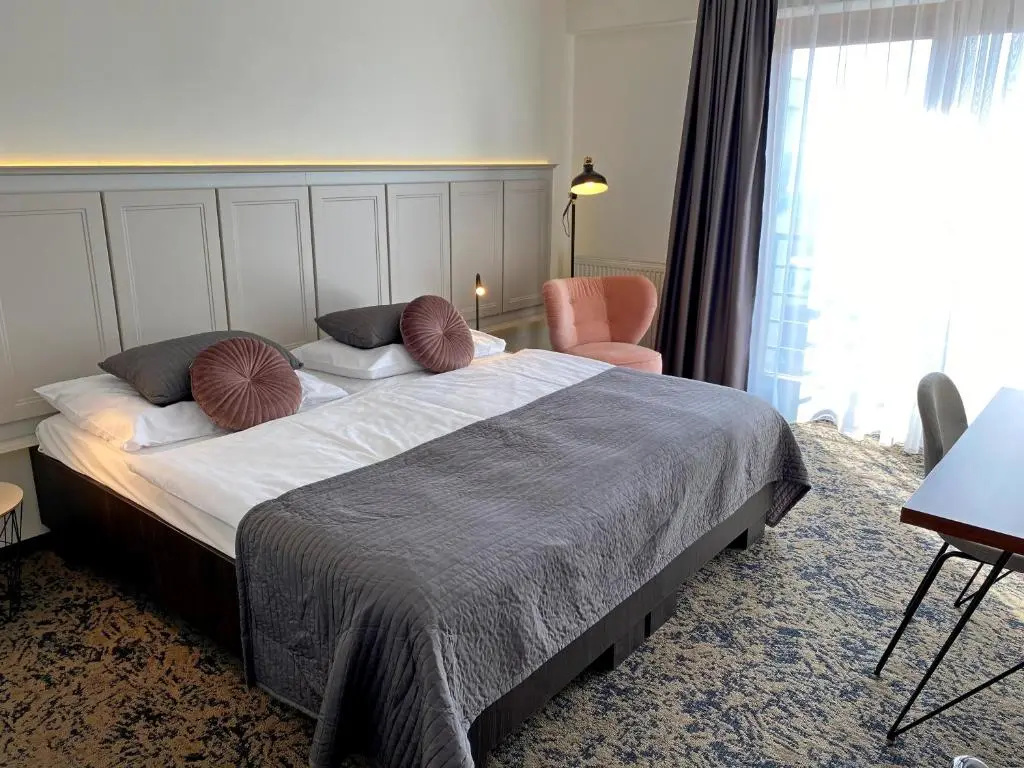 Premium Double room (full double bed)