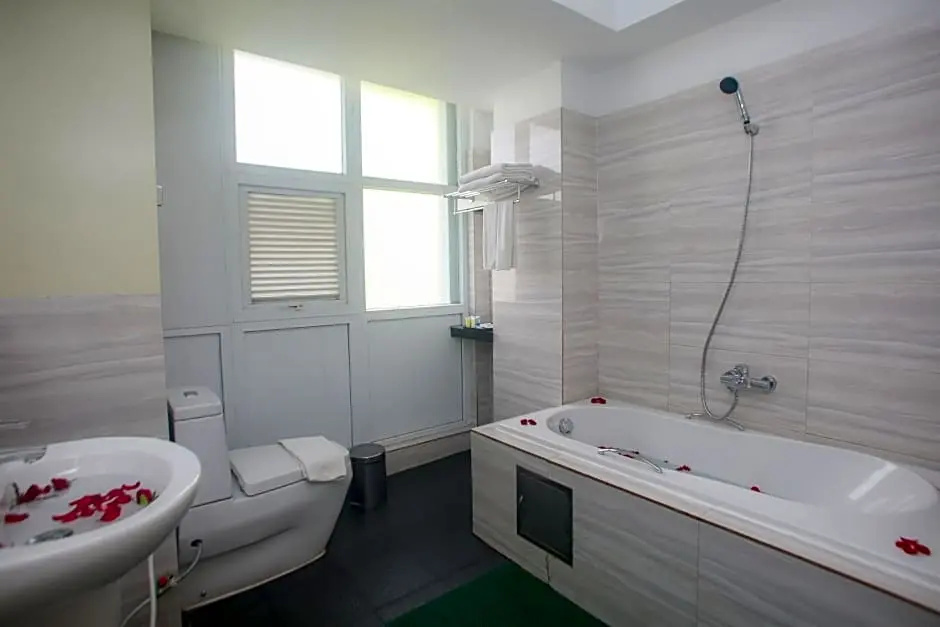 Superior Double room (full double bed)