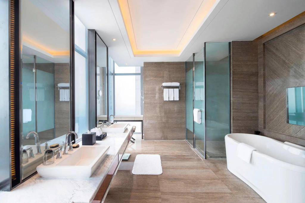 1 Bedroom Ambassador Club Suite